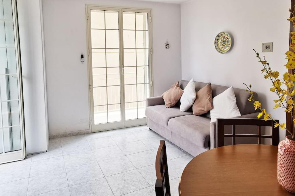 Apartament Casa Valentina A 100 M Dal Mare Santa Flavia Zewnętrze zdjęcie